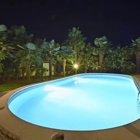 Apartment Ferienwohnung Fuer 4 Personen Ca 38 Qm In Porec, Istrien Istrische Riviera *