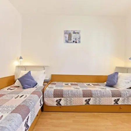 Ferienwohnung Fuer 4 Personen Ca 38 Qm In Porec, Istrien Istrische Riviera * Porec